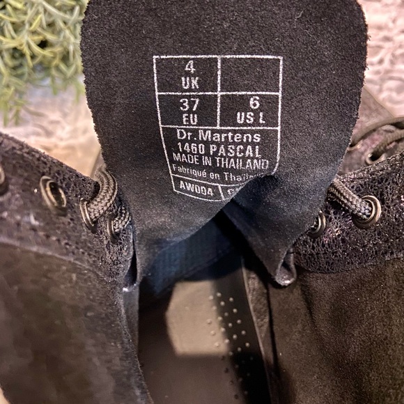 Dr. Doc Martens Iridescent Metallic Combat Boots Rainbow Suede Lace Up Pascal - Picture 8 of 8